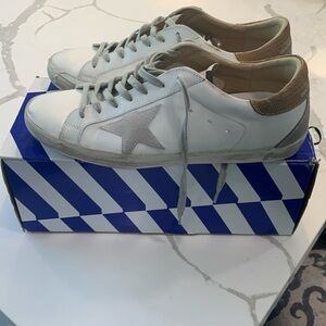 Authentic Gently Used Golden Goose Superstar Size 44. US size 11